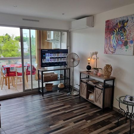 Superbe T2 Tout Confort 3 Etoiles, Entierement Renove Avec Piscine, Parking, Clim, Wifi, Netflix ラ・グランド・モット エクステリア 写真