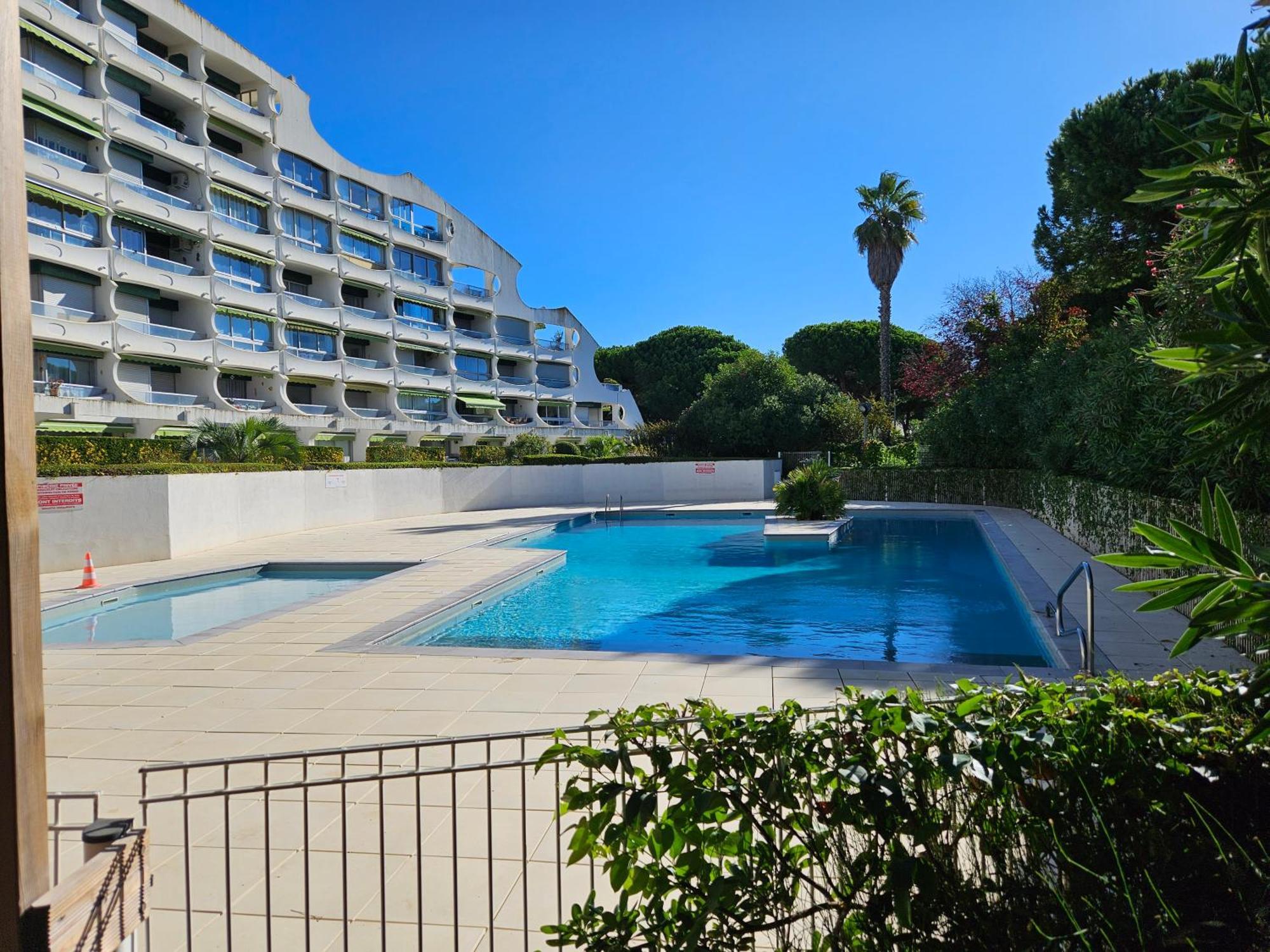 Superbe T2 Tout Confort 3 Etoiles, Entierement Renove Avec Piscine, Parking, Clim, Wifi, Netflix ラ・グランド・モット エクステリア 写真
